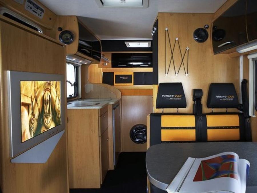 Интерьер Hymer Tuning Van 2006 года  (фото 2 из 2)